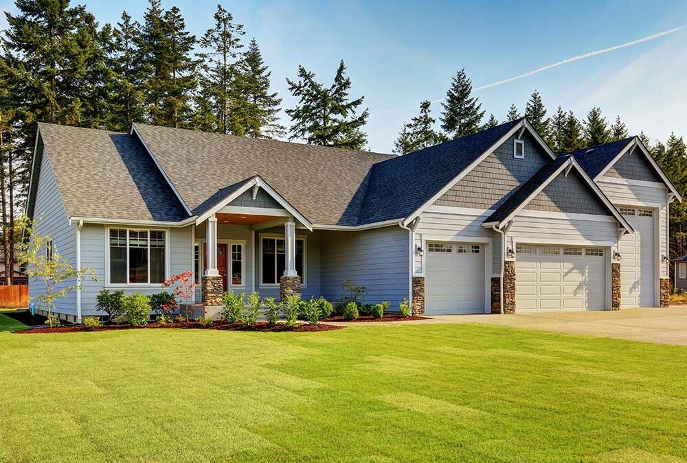 Wouldn’t you love to drive up to a new roof and siding on your home? We can have a free estimate for you within 48 hours of contact – Call The Roof Kings today at (855) 210-7663.